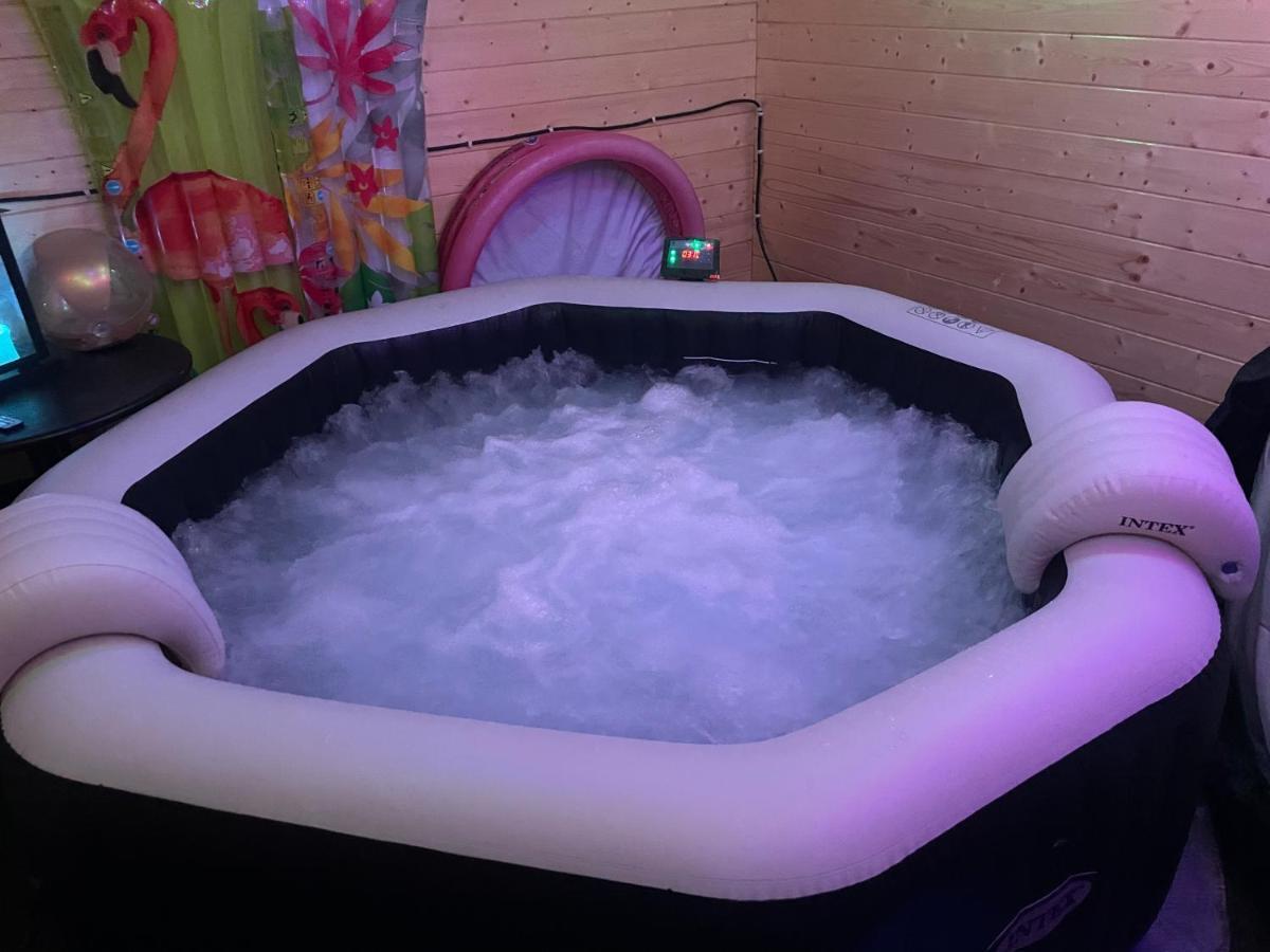 Chambre Agreable Avec Jacuzzi Марсель Екстер'єр фото