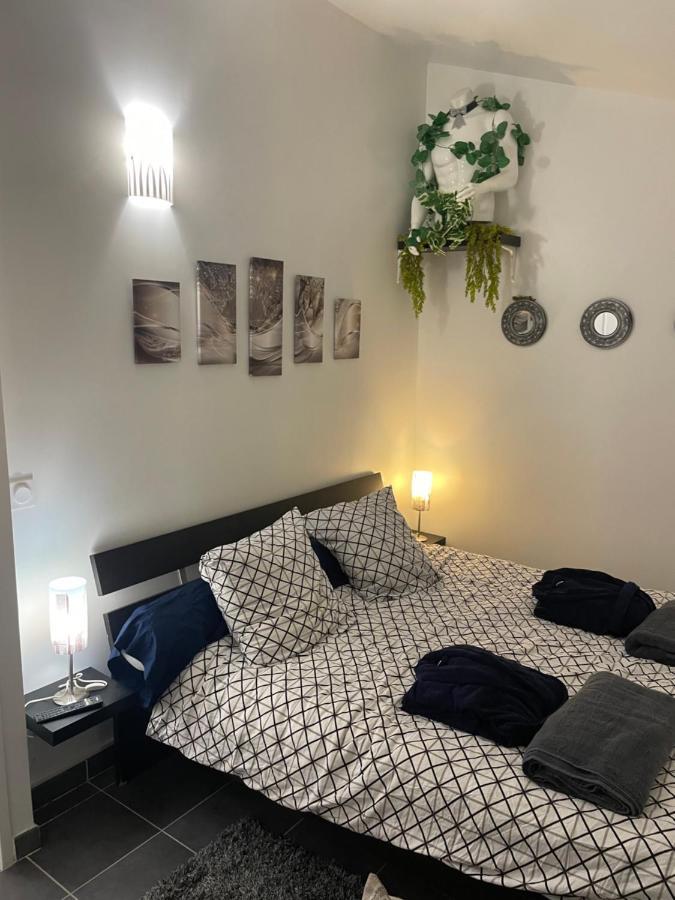 Chambre Agreable Avec Jacuzzi Марсель Екстер'єр фото